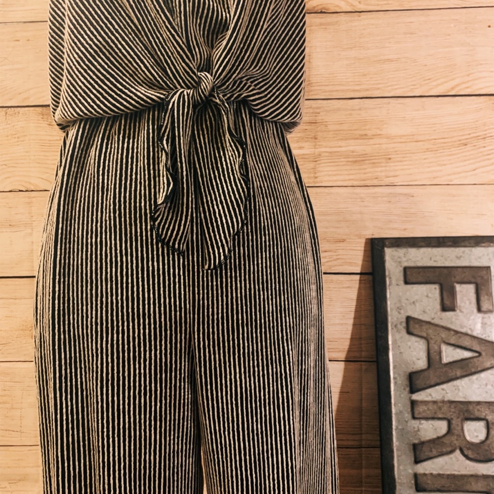 Striped Jumpsuit - Picture 3 of 4